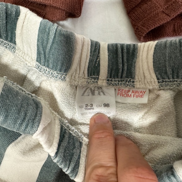 Zara boys shorts 2-3 - Picture 6 of 9